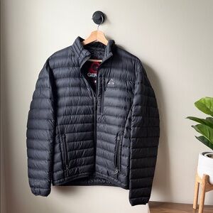 Mountain Hardwear Men's Black Lightweight Packable Puffer Jacket